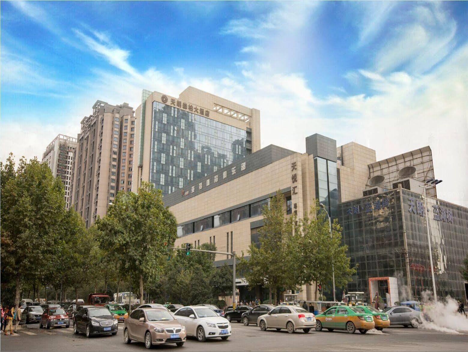 Titan Central Park Hotel Xi'an  Exterior photo